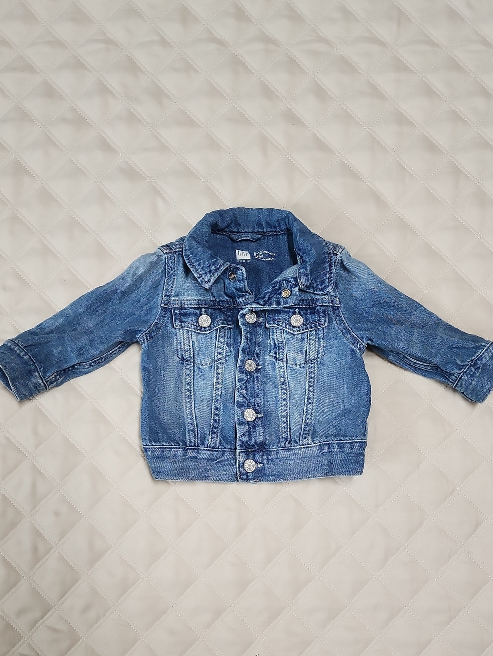 Gap Denim Blue Jacket Infant 6-12 months snap closure